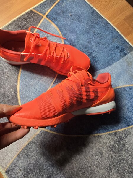 Adidasi Puma king turf